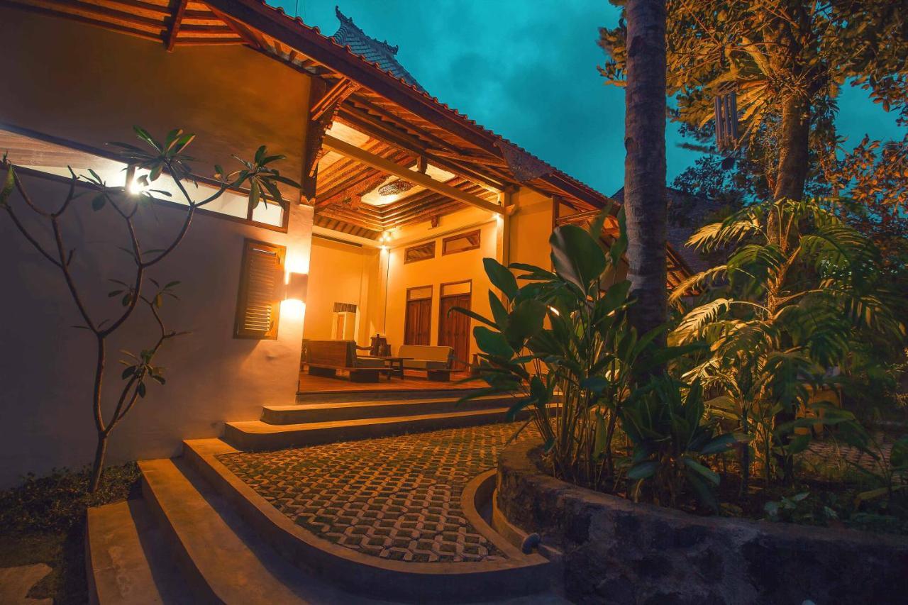 Adara Homestay Banyuwangi  Exterior photo