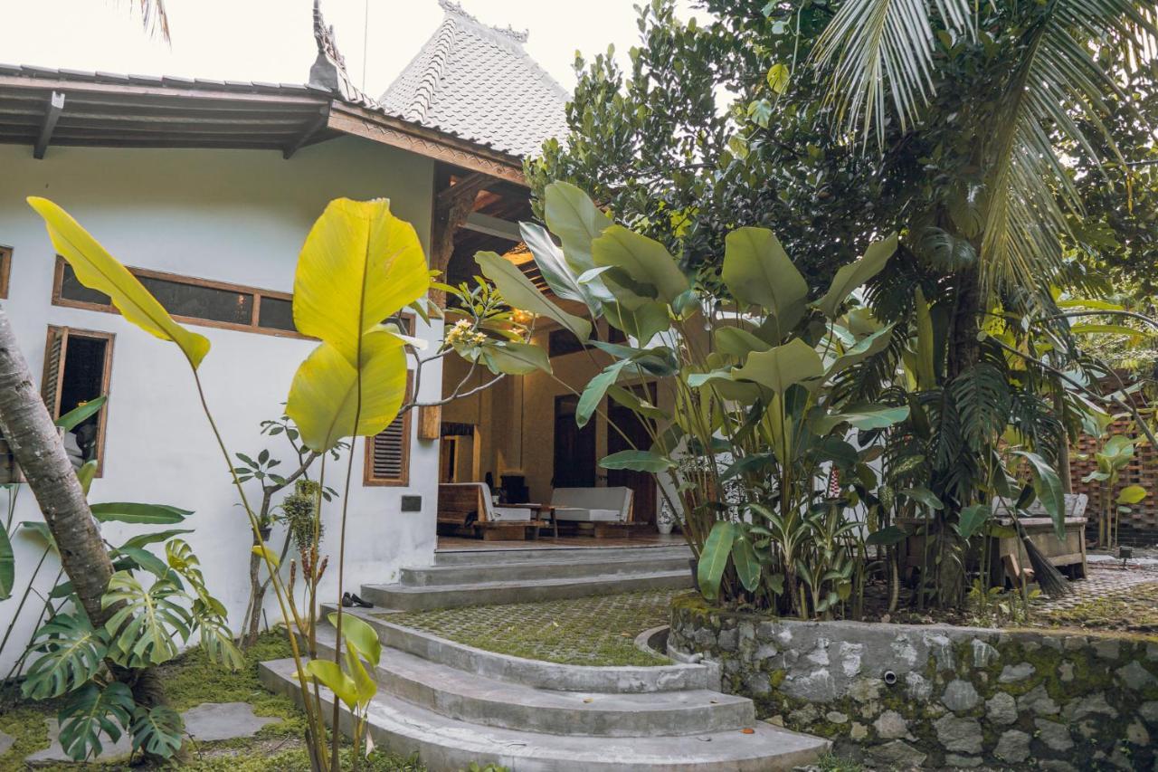 Adara Homestay Banyuwangi  Exterior photo