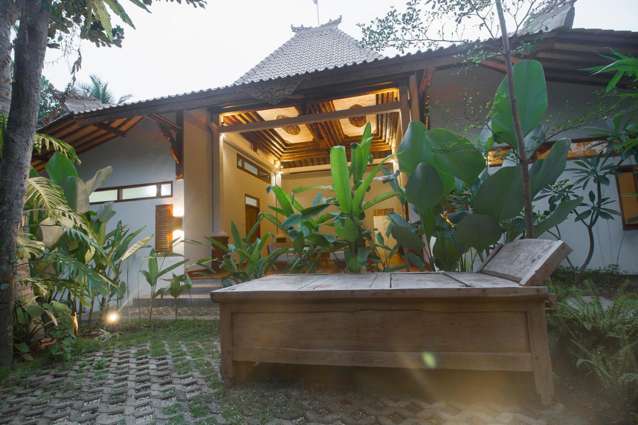 Adara Homestay Banyuwangi  Exterior photo